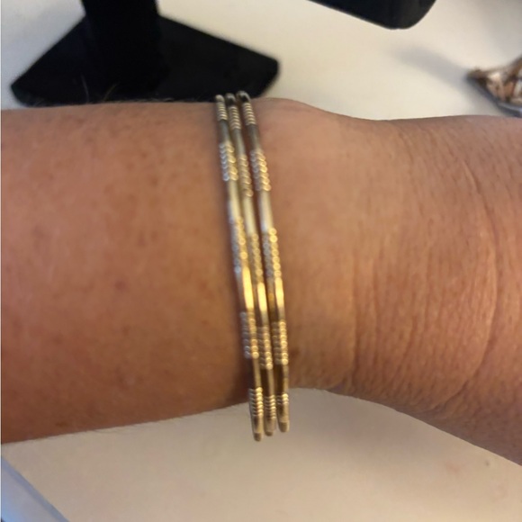 Set of 3 Gold Tone Textured Bangle Bracelets - Picture 5 of 8